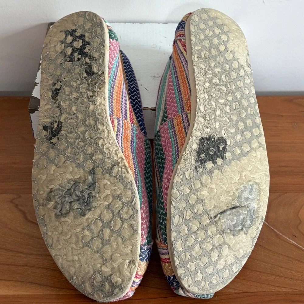 TOMS Classic Alpargata Multi Color Woven Stripe Chevron Slip On Shoes Womens 7